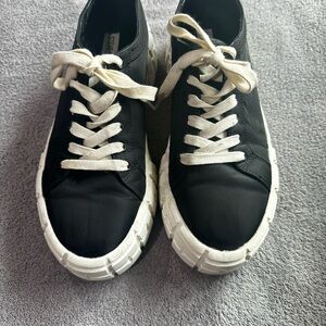Steve Madden Platform Sneakers Womens Black White Chunky Lace Up Shoes